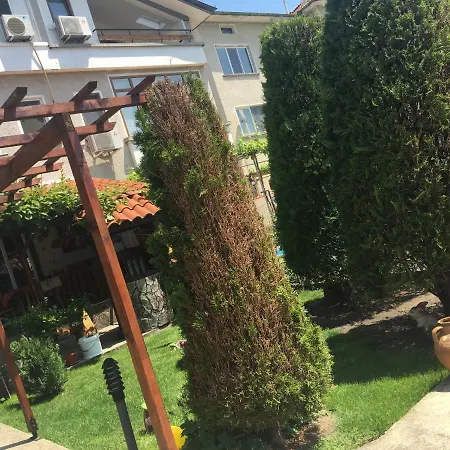 Πανσιόν Family Ivanovi